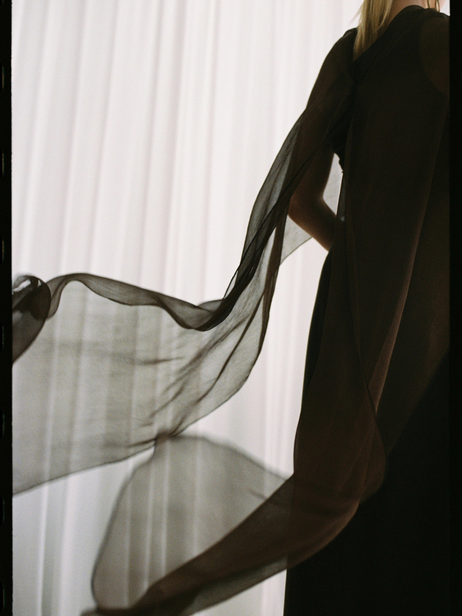 LONG CAPE (PRE ORDER)